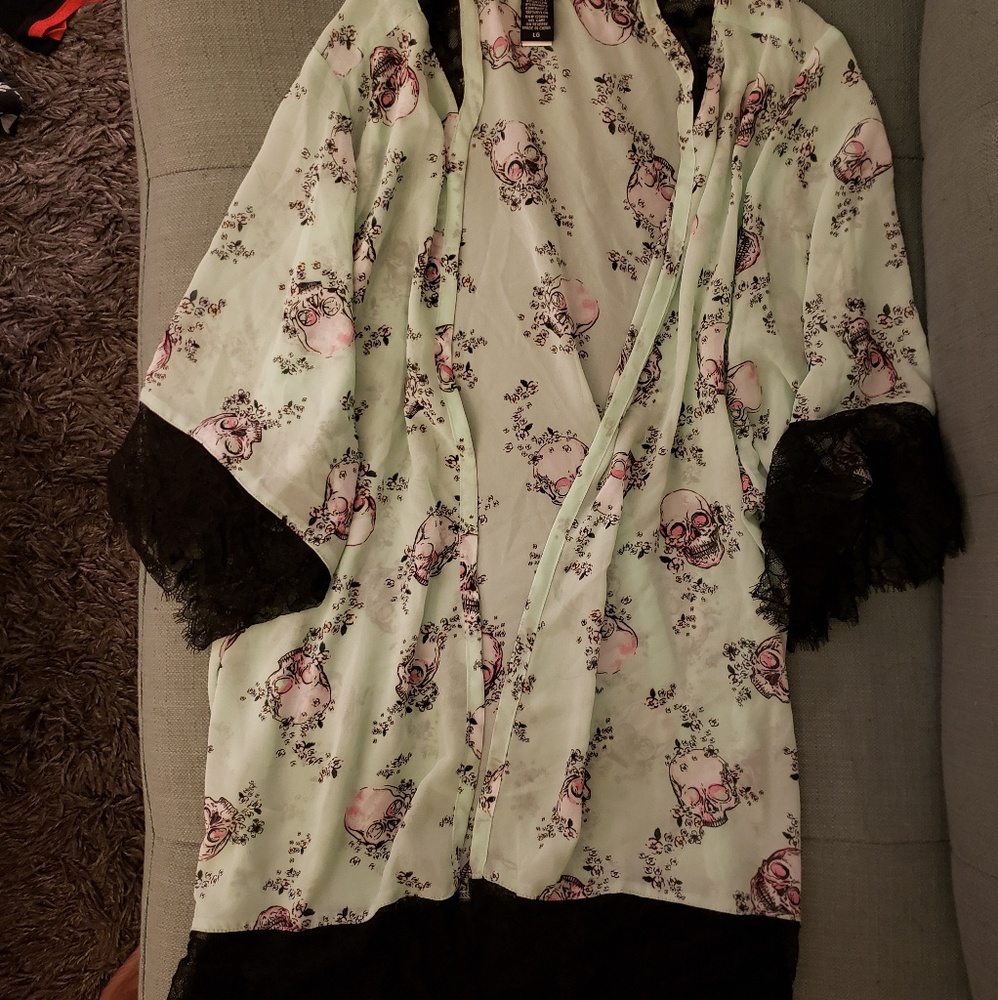 Mint Skull Kimono with Black Lace L Goth